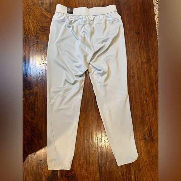 NWT! adidas AEROREADY Men's Designed 4 Training Pants Wonder Silver IL1402 - Picture 14 of 16